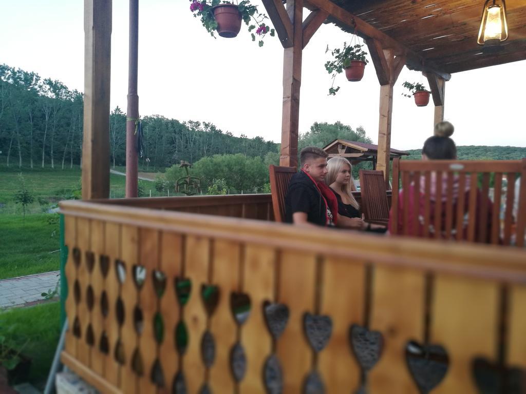 Agropensiunea Valea Fagilor Luncavita Zewnętrze zdjęcie